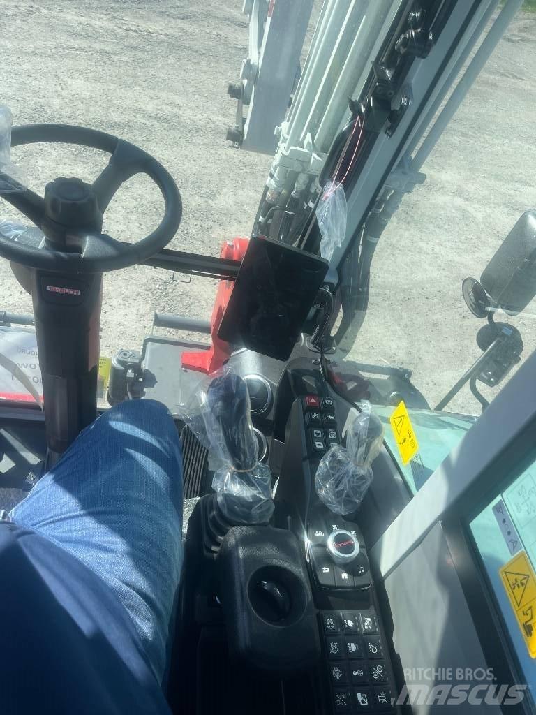 Takeuchi TB 370 W ホイール式油圧ショベル（パワーショベル・ユンボ・バックホー）