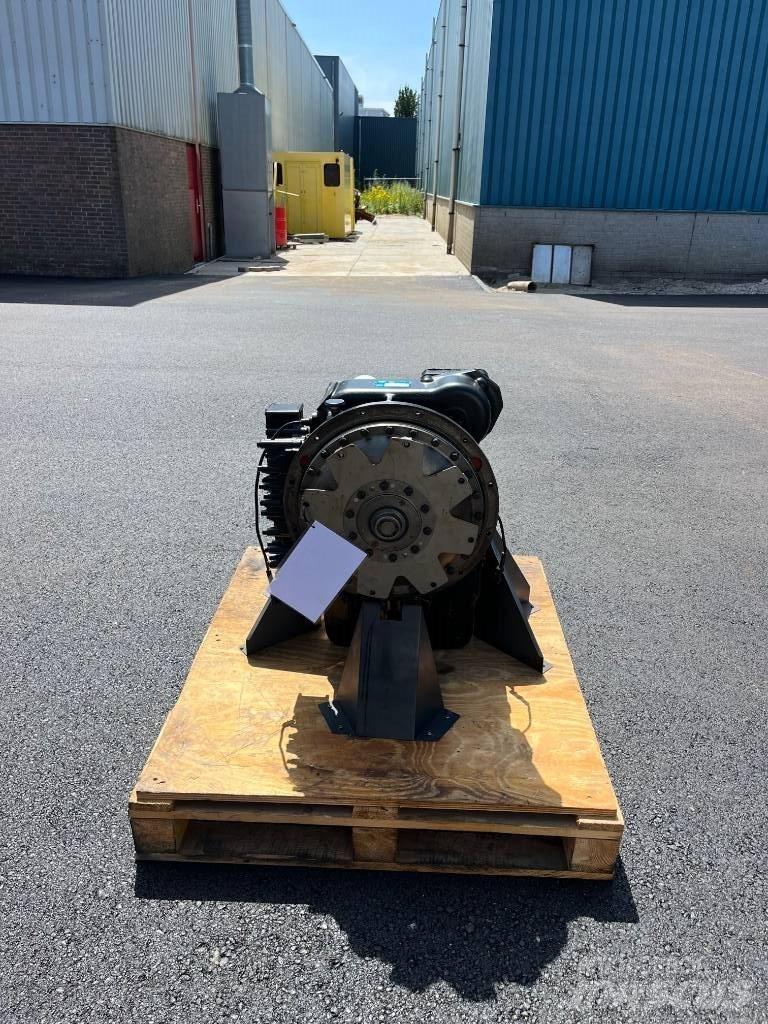  DANA 13.9TE10313-32 トランスミッション