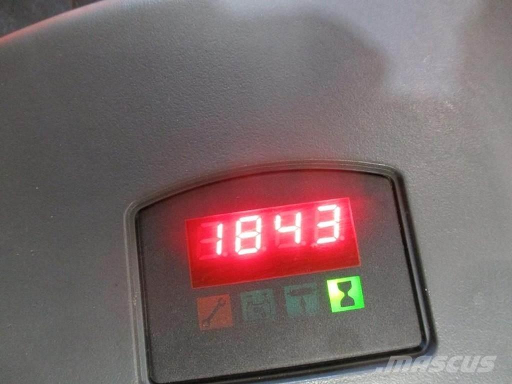 BT SPE120 XRD ローリフトとプラットフォーム