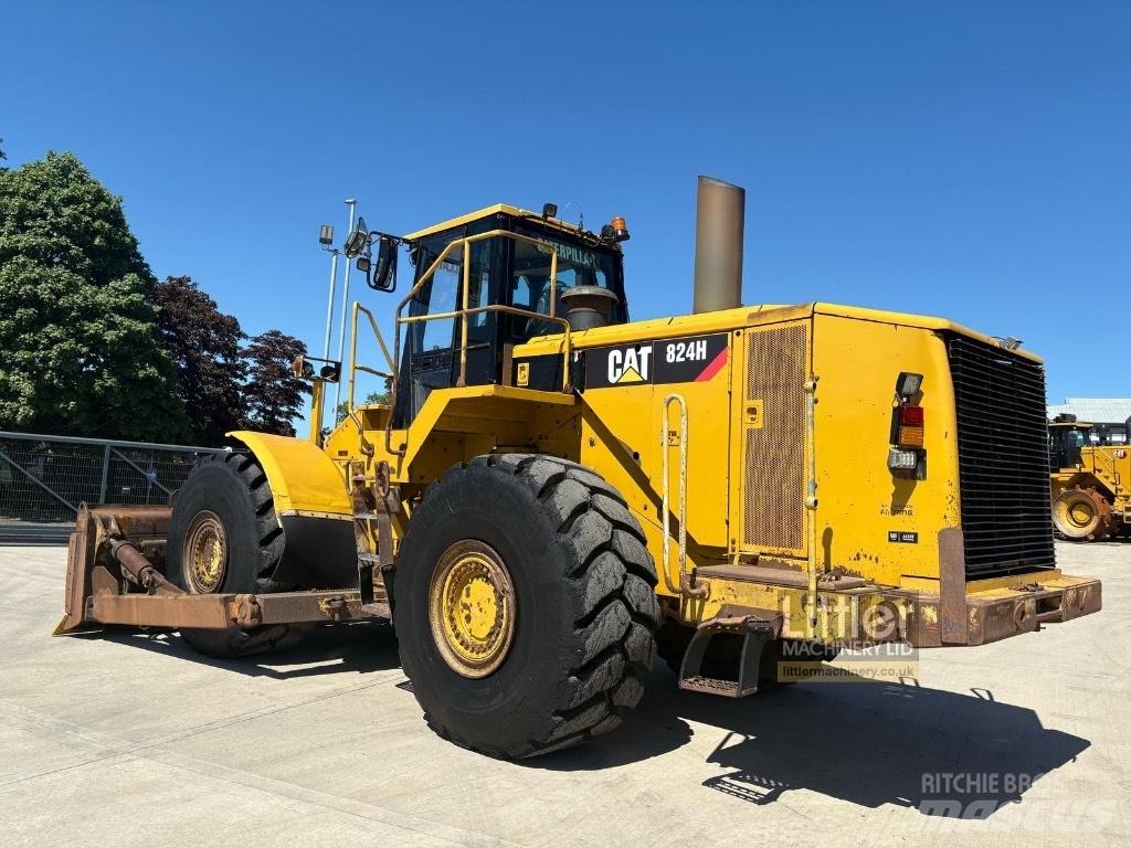 CAT 824 H ブルドーザー