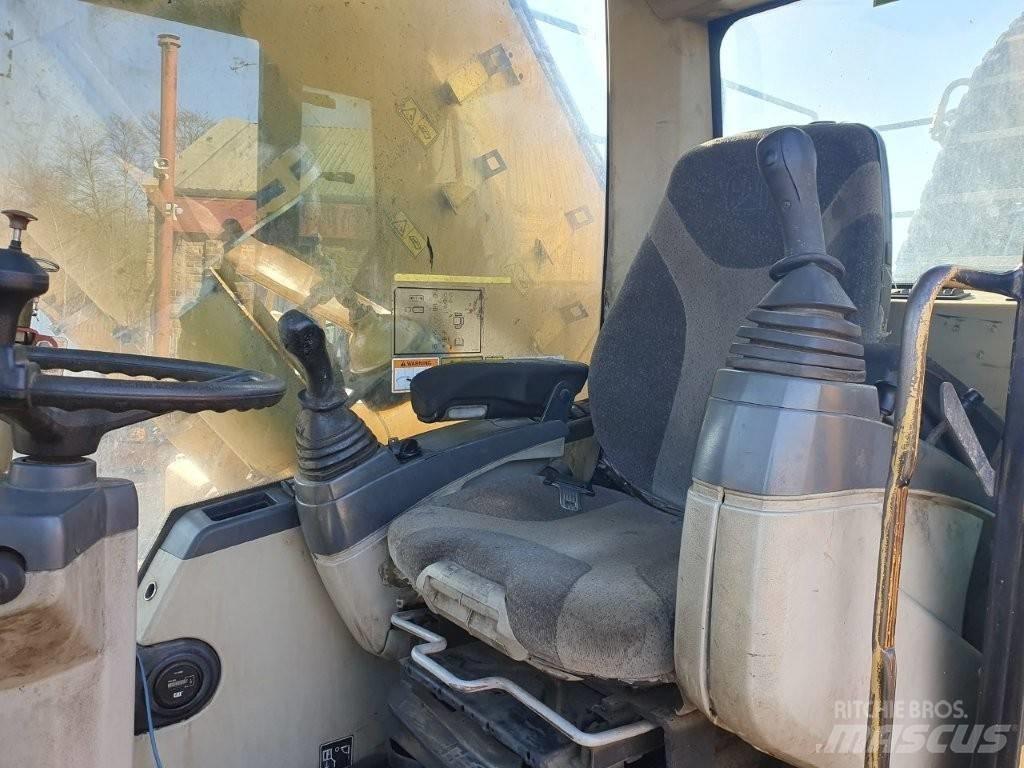 CAT M 325 C MH 廃棄物／工業産廃処理機