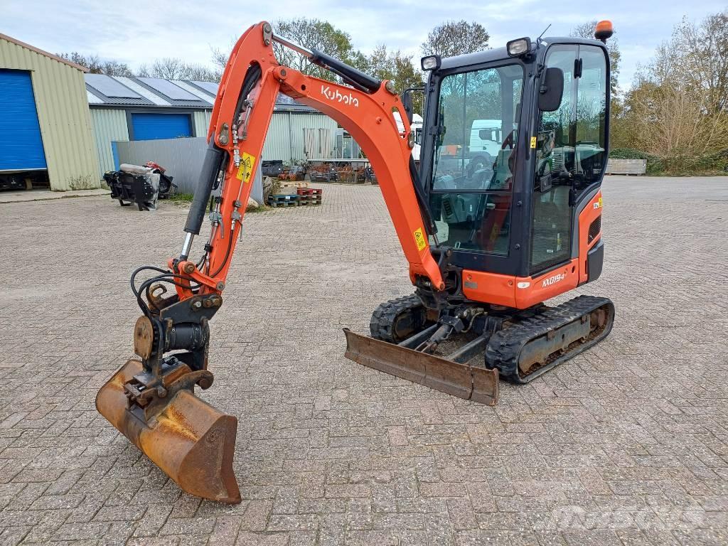 Kubota KX 019-4 ミニ油圧ショベル 7t以下（ミニユンボ・ミニディガー）
