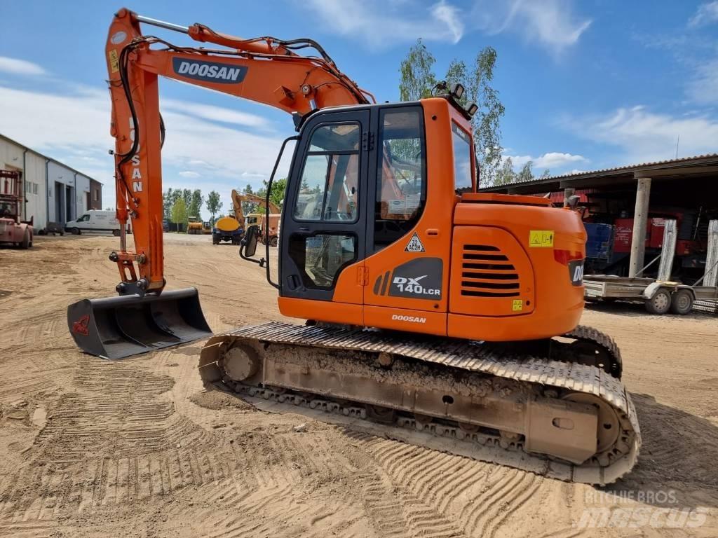 Doosan DX 140 LC-3 大型油圧ショベル12t以上（パワーショベル・ユンボ）
