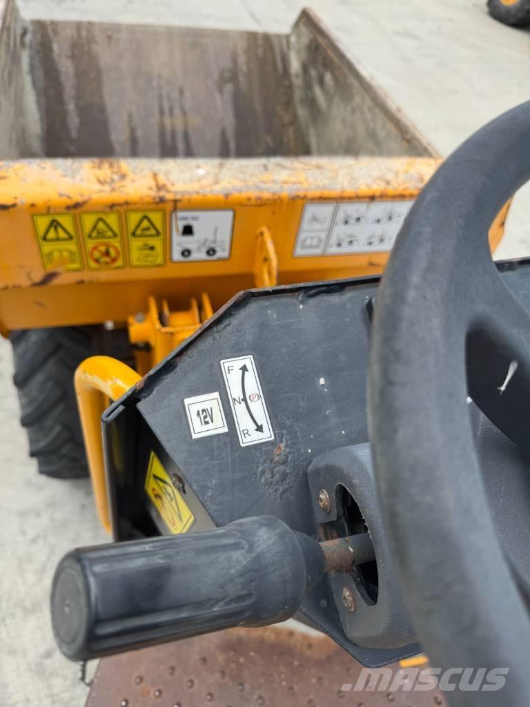 JCB 1 THT サイト　ダンプ