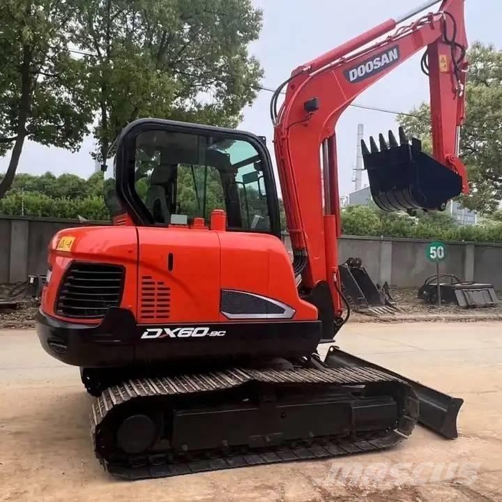 Doosan DX60-9C ミニ油圧ショベル 7t以下（ミニユンボ・ミニディガー）
