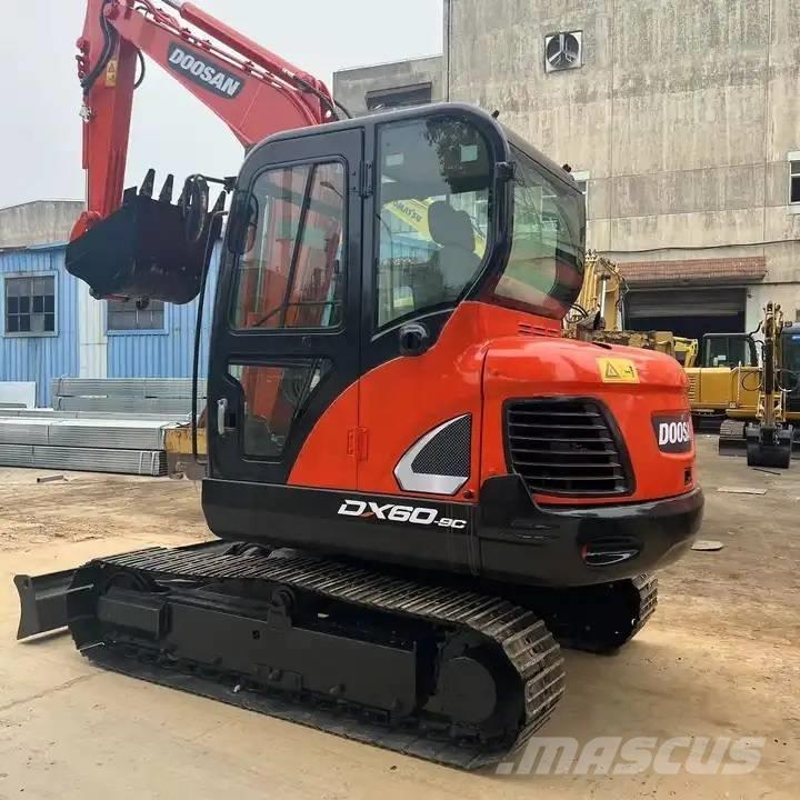 Doosan DX60-9C ミニ油圧ショベル 7t以下（ミニユンボ・ミニディガー）