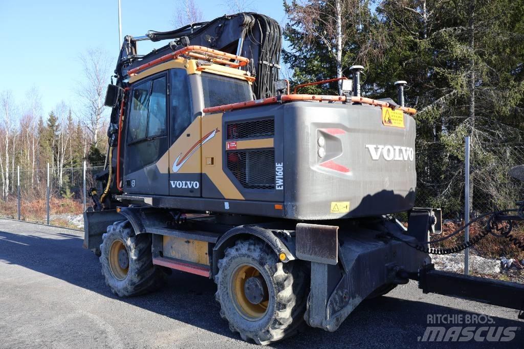 Volvo EW 160 E ホイール式油圧ショベル（パワーショベル・ユンボ・バックホー）