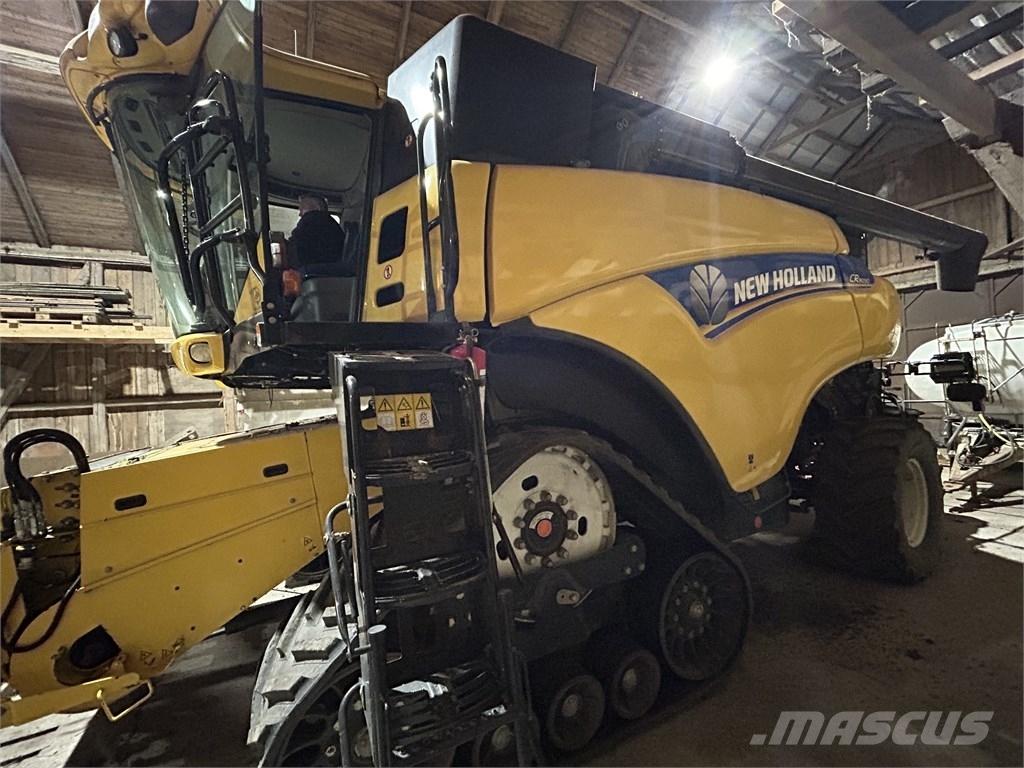 New Holland CR 9090 コンバイン
