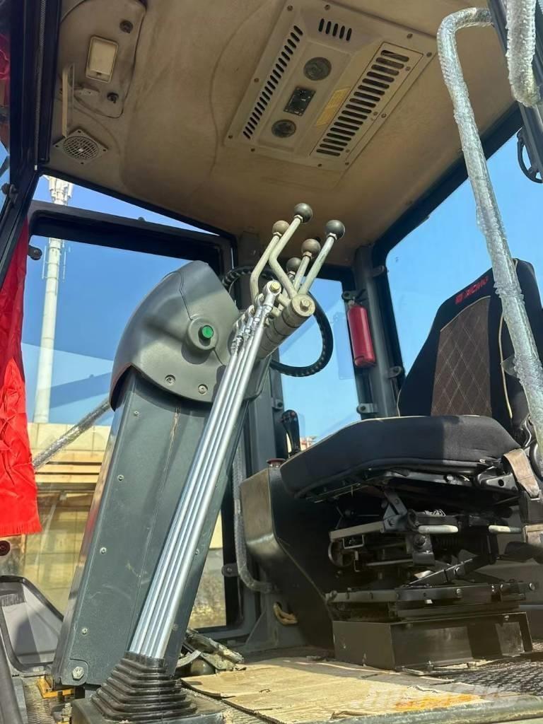 XCMG GR 2153 モーターグレーダー