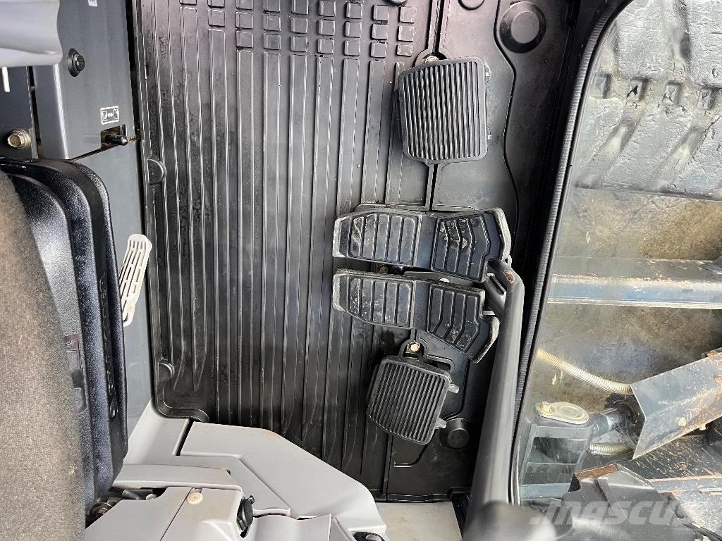 Kubota KX 080-4 中型油圧ショベル 7ｔ-12ｔ（ユンボ・パワーショベル・バックホー）