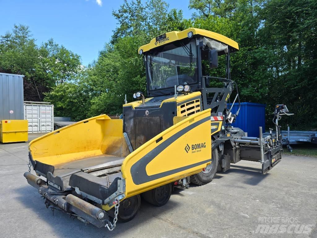 Bomag BF 300 P-2 アスファルトフィニッシャ