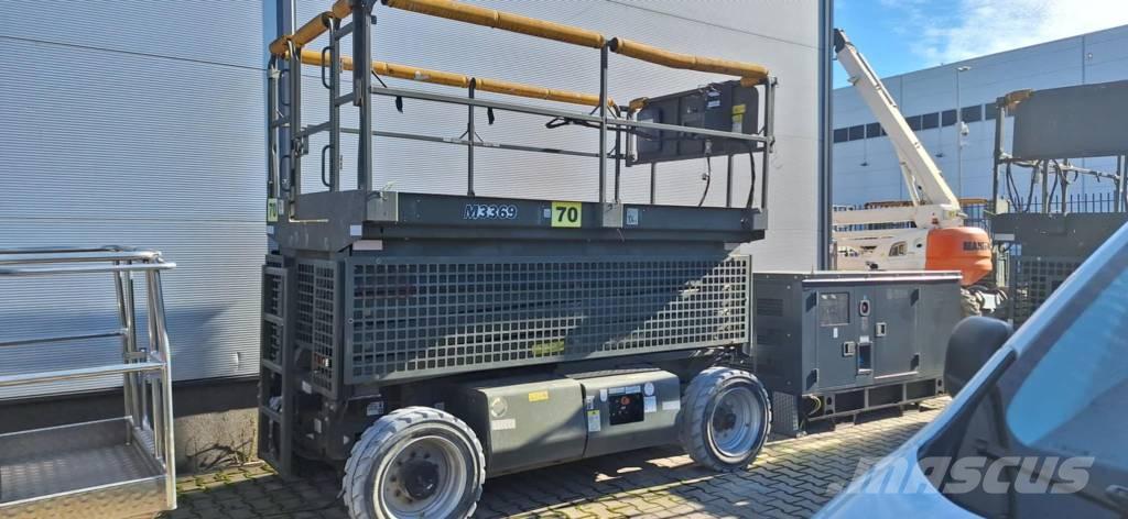 JLG M 3369 シザースリフト