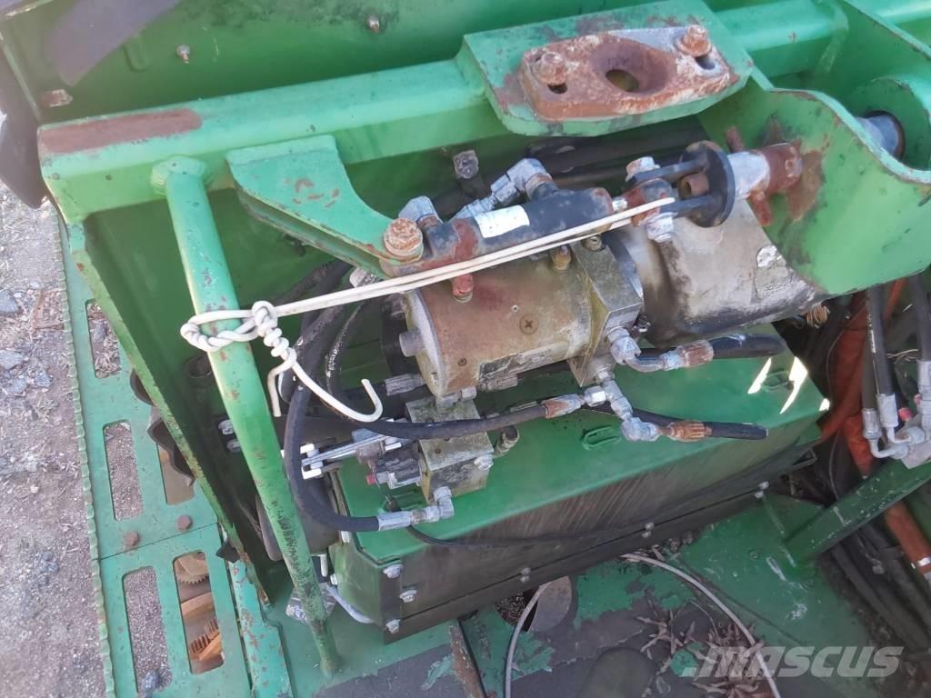 John Deere 903M フェラーバンチャー