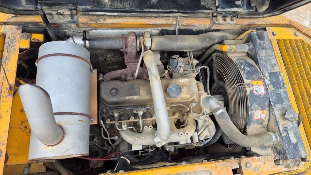 JCB JS 130 W ホイール式油圧ショベル（パワーショベル・ユンボ・バックホー）