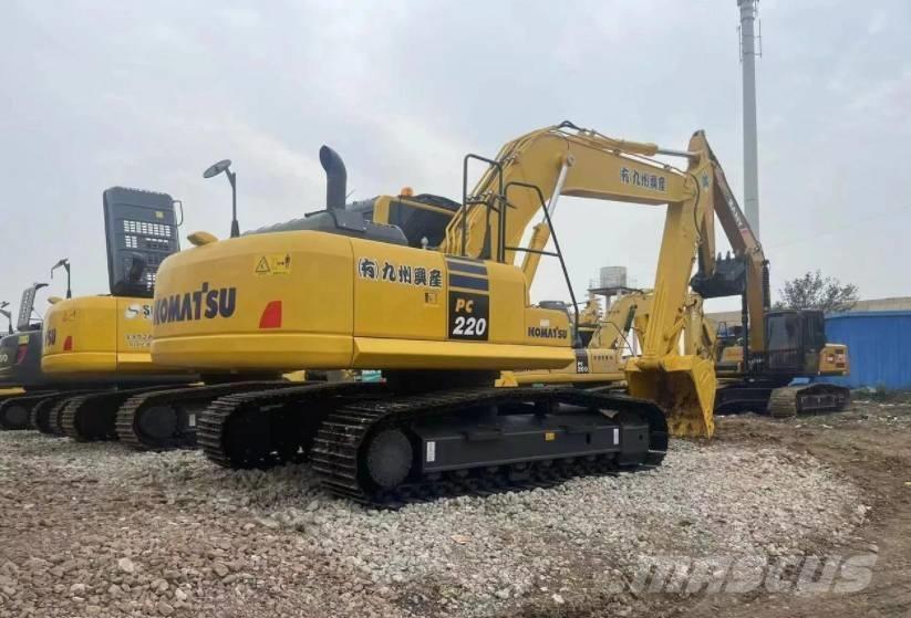 Komatsu 220-8K 大型油圧ショベル12t以上（パワーショベル・ユンボ）