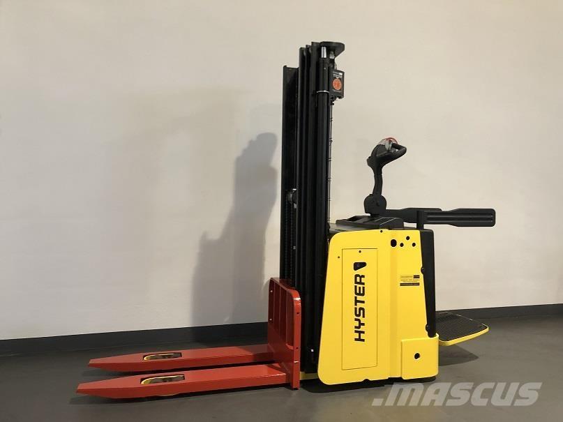 Hyster S1.5S IL 自走式スタッカー