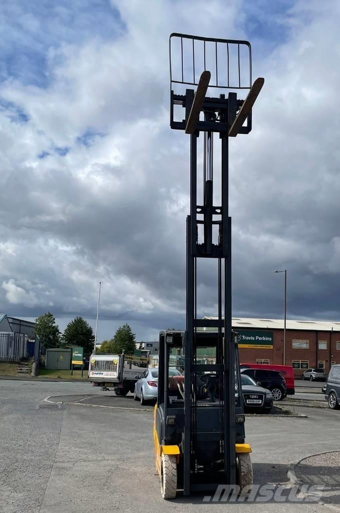 Jungheinrich TFG 320 LPGフォークリフト