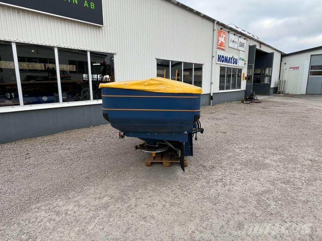 Bogballe M2W ミネラル散布機