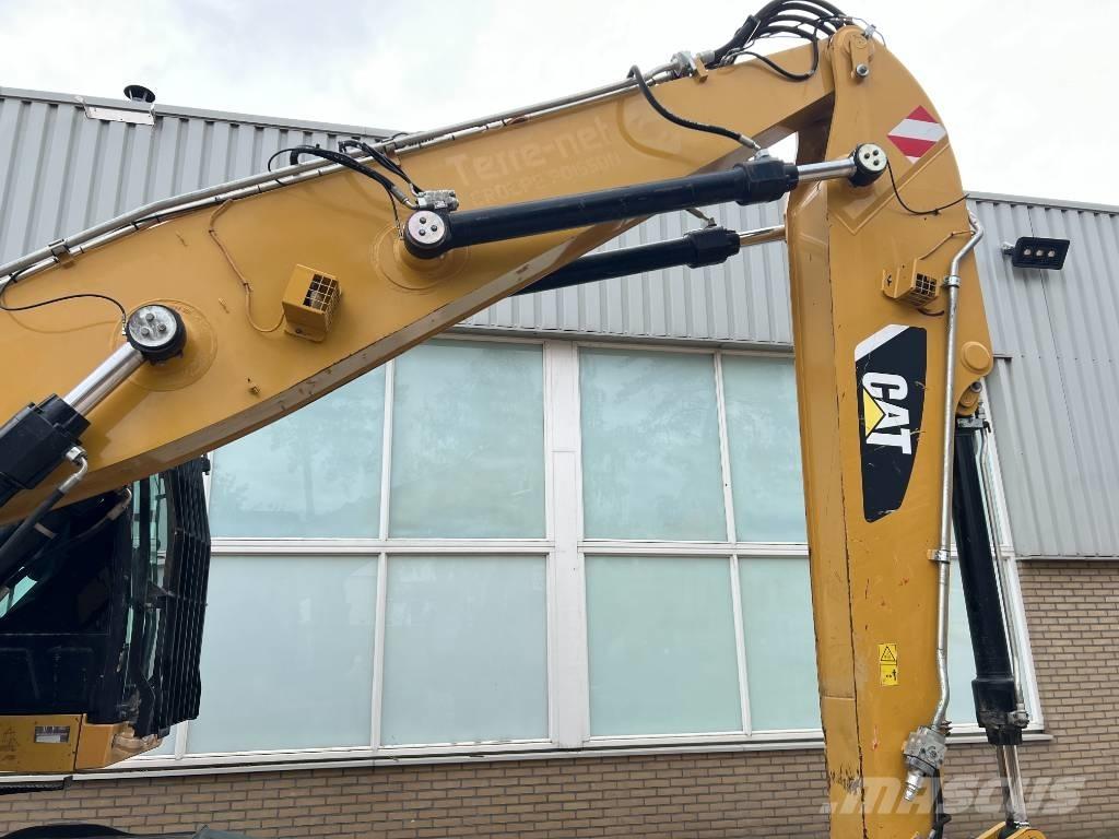 CAT MH3022  2015   CE 廃棄物／工業産廃処理機