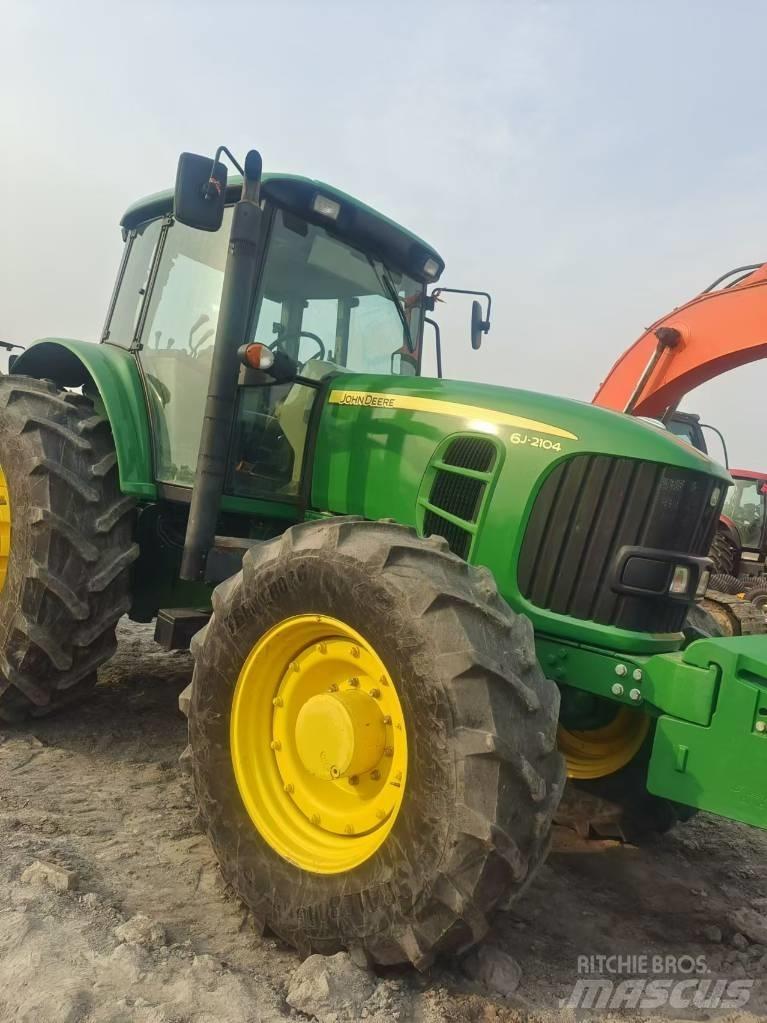 John Deere 6J-2104 トラクター