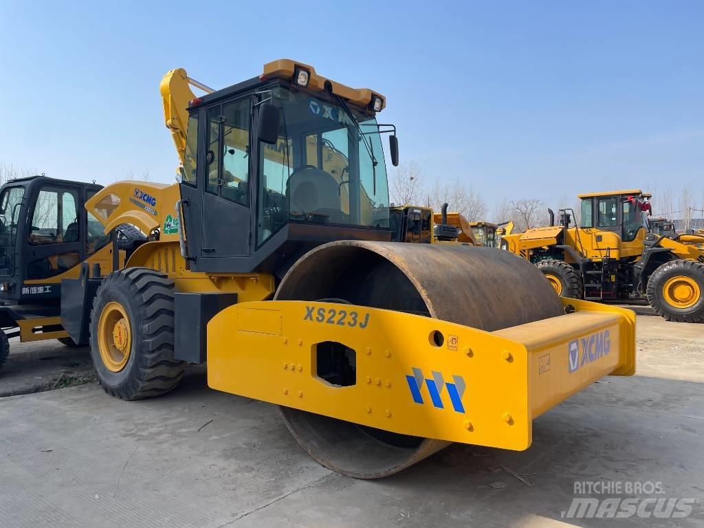 XCMG XS 223 J 振動ローラ