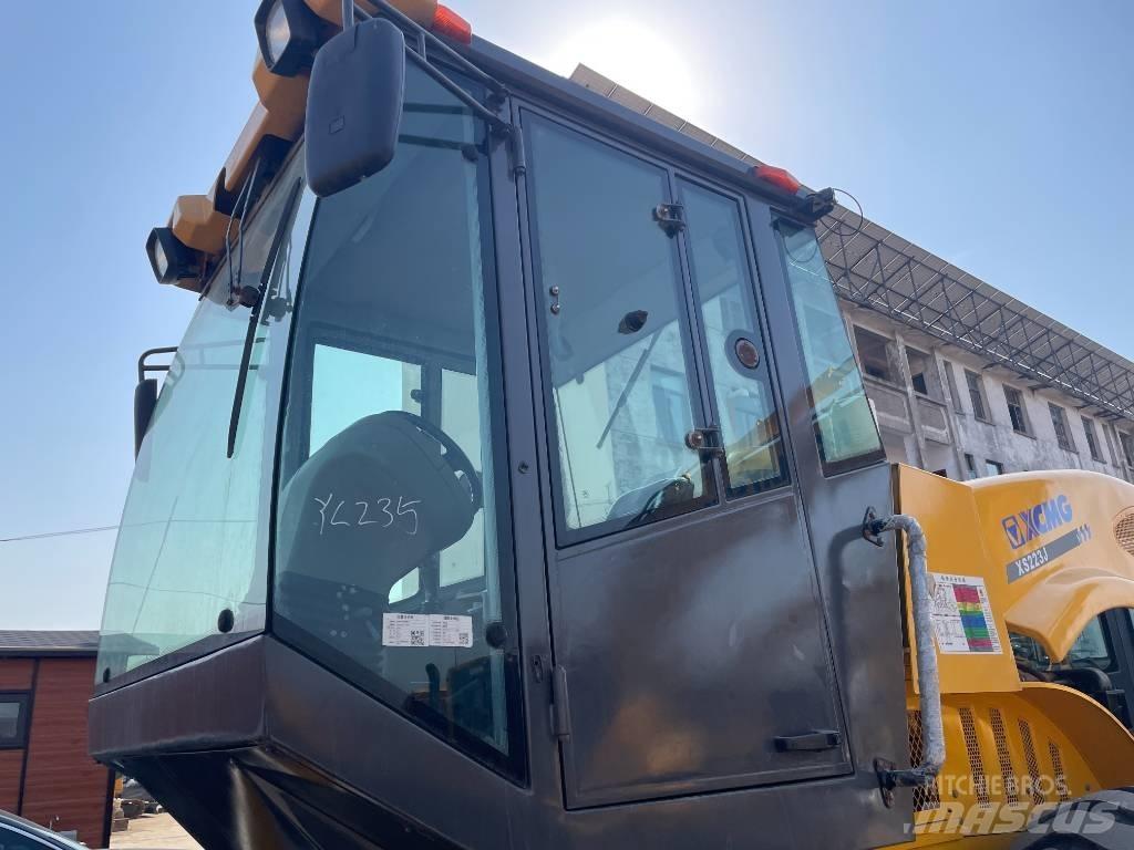 XCMG XS 223 J 振動ローラ