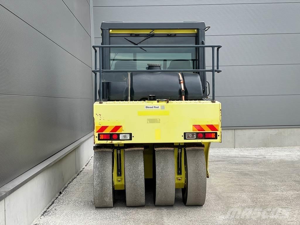 Ammann AP 240 タイヤローラ