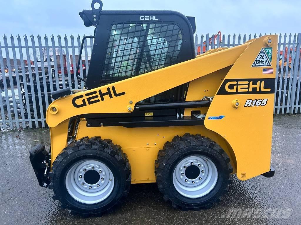 Gehl R 165 スキッドステアローダー