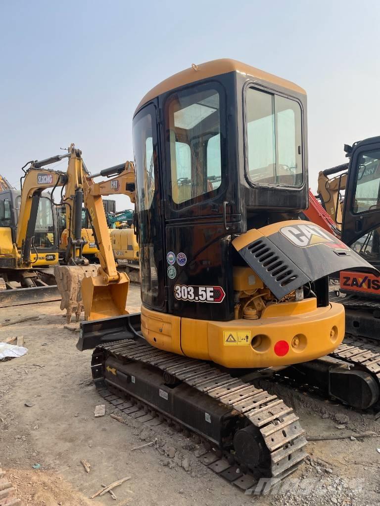 CAT 303.5 E CR 大型油圧ショベル12t以上（パワーショベル・ユンボ）