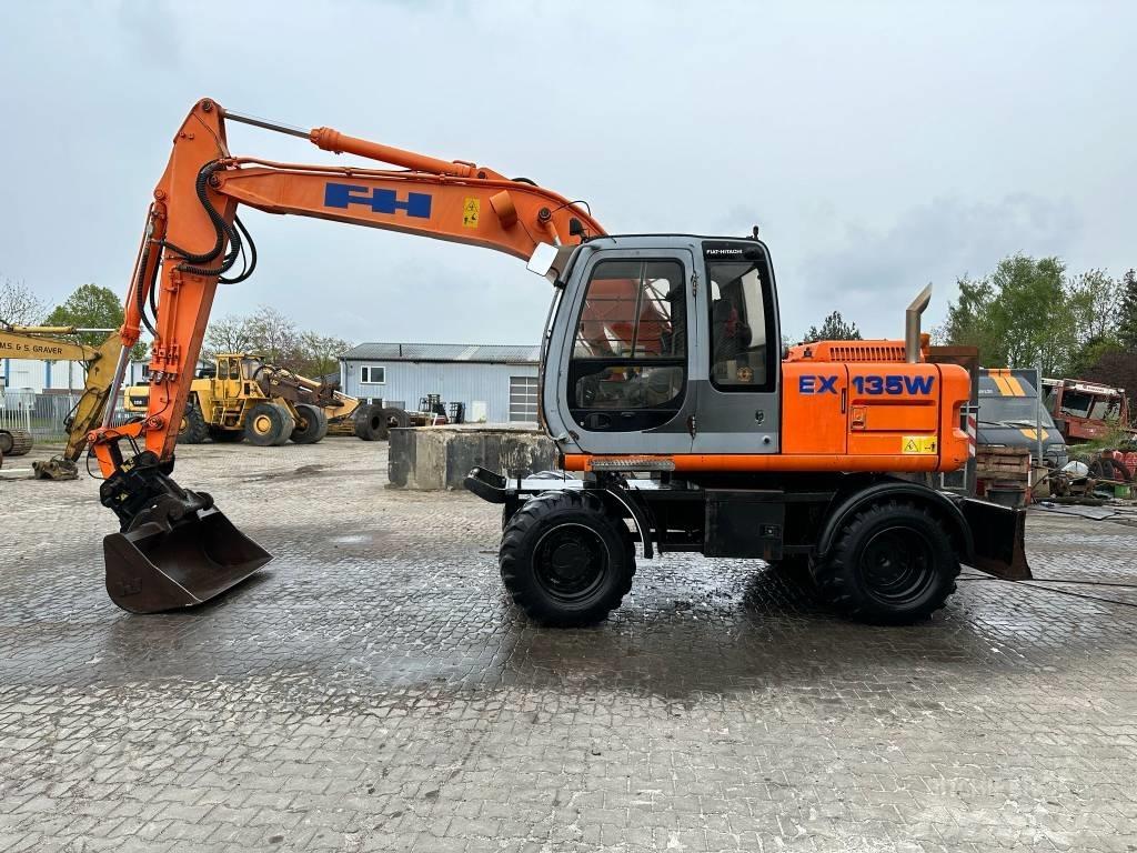 Fiat-Hitachi EX135W ホイール式油圧ショベル（パワーショベル・ユンボ・バックホー）