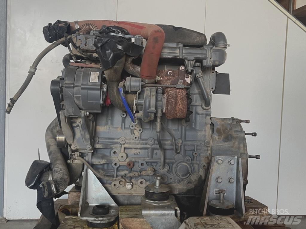 Deutz TCD 3.6 L4 エンジン