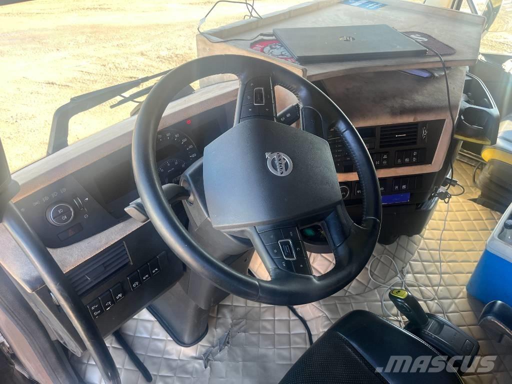 Volvo FH 16 750 木材トラック