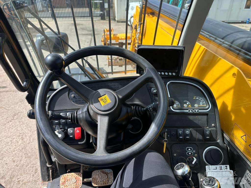 JCB 540-140 テレスコーピックハンドラー