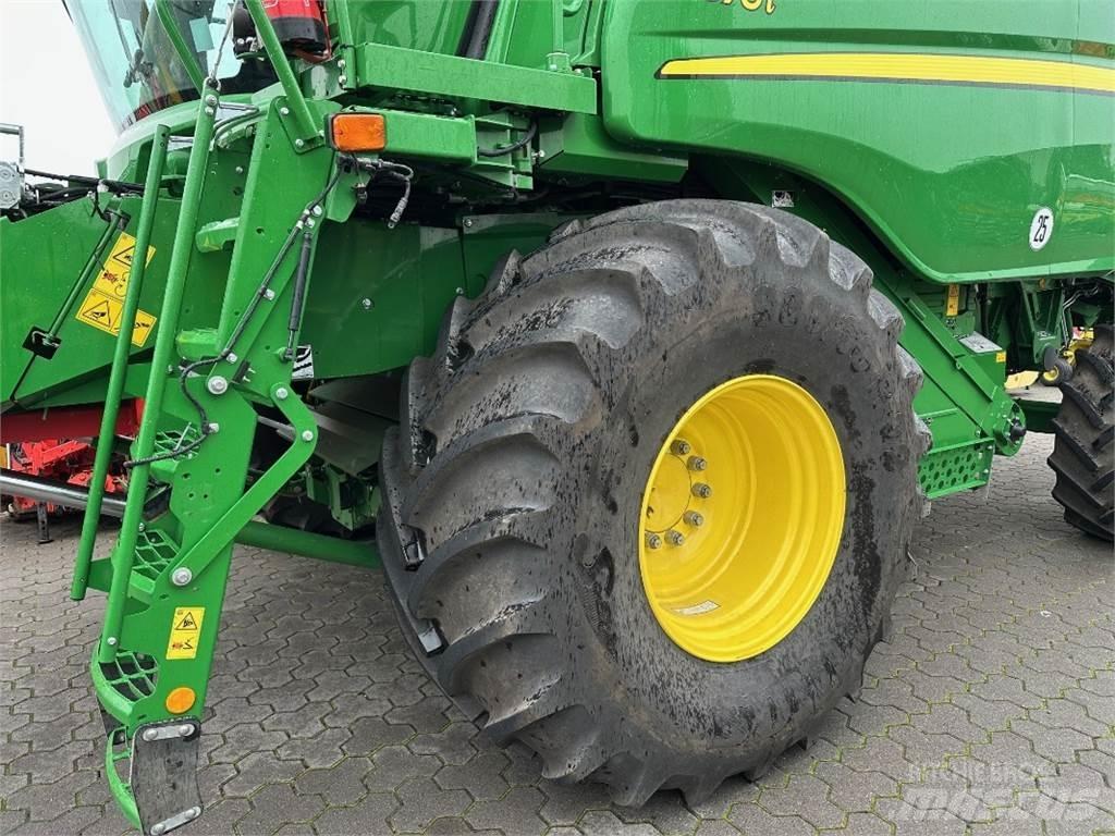 John Deere T 670 i コンバイン