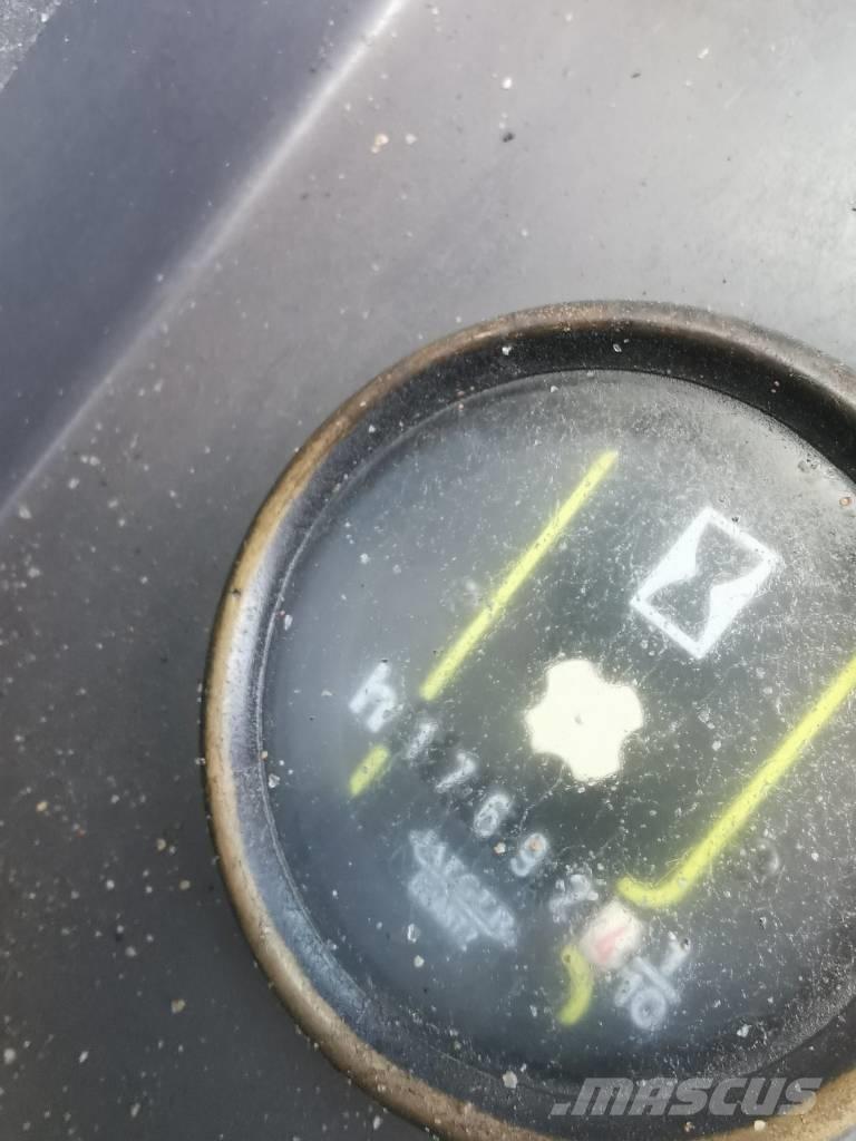 CASE WX 150 ホイール式油圧ショベル（パワーショベル・ユンボ・バックホー）