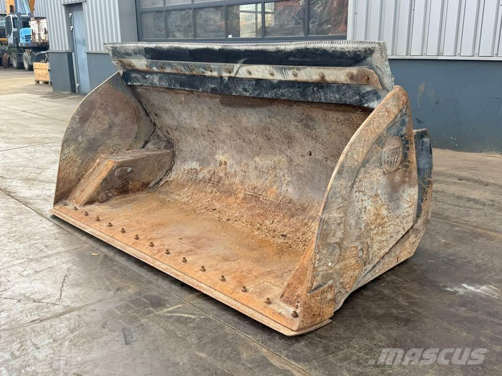 Ljungby L11 ホイールローダー・タイヤショベル