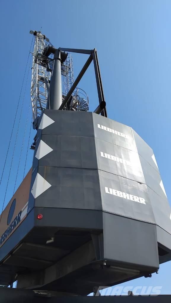 Liebherr LHM 280 港湾クレーン