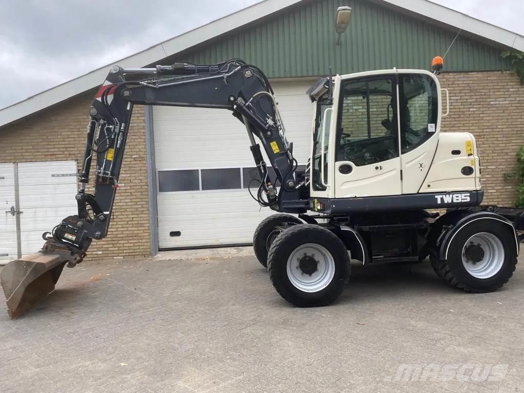 Terex TW85 ホイール式油圧ショベル（パワーショベル・ユンボ・バックホー）