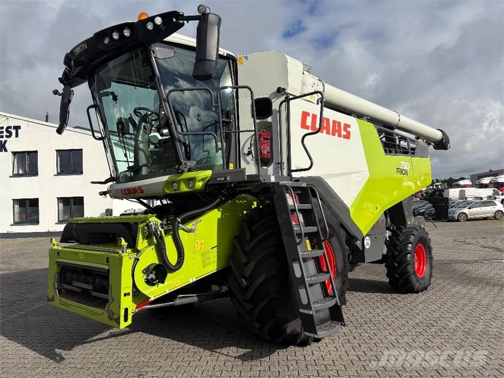 CLAAS TRION 750 コンバイン