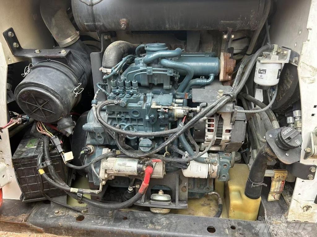 Bobcat S 550 スキッドステアローダー