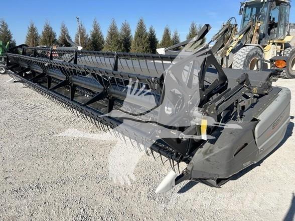 Agco 8200 コンバイン・ハーベスター・ヘッド