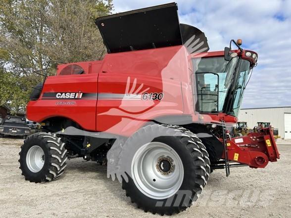 Case IH 6130 コンバイン