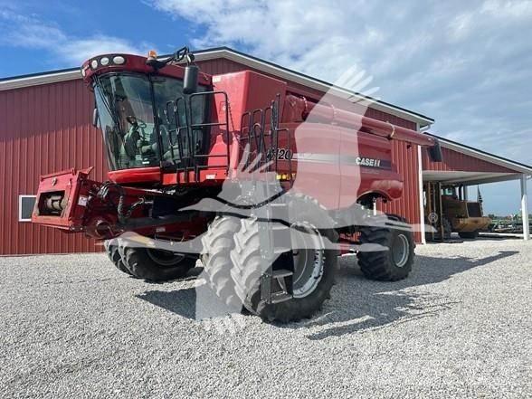 Case IH 8120 コンバイン