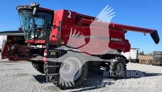 Case IH 8240 コンバイン