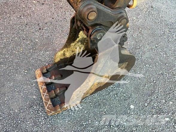 CAT 303.5E2 CR ミニ油圧ショベル 7t以下（ミニユンボ・ミニディガー）