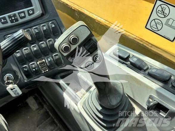 CAT TH408D テレスコーピックハンドラー