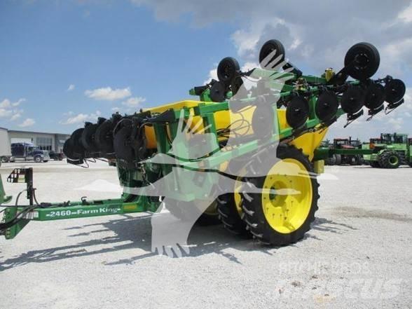 Farm King 2460 ミネラル散布機