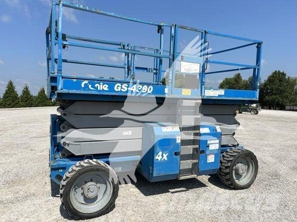 Genie GS4390RT シザースリフト