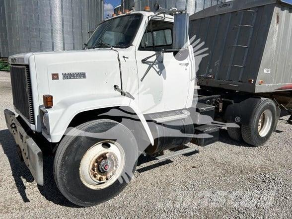 GMC BRIGADIER 中古トラクターヘッド | トレーラーヘッド