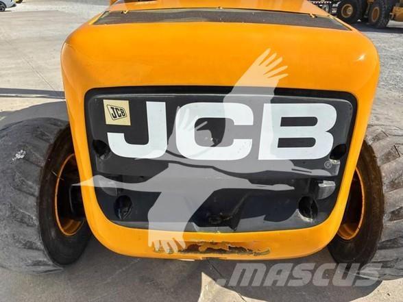 JCB 930 ラフターテレントラック